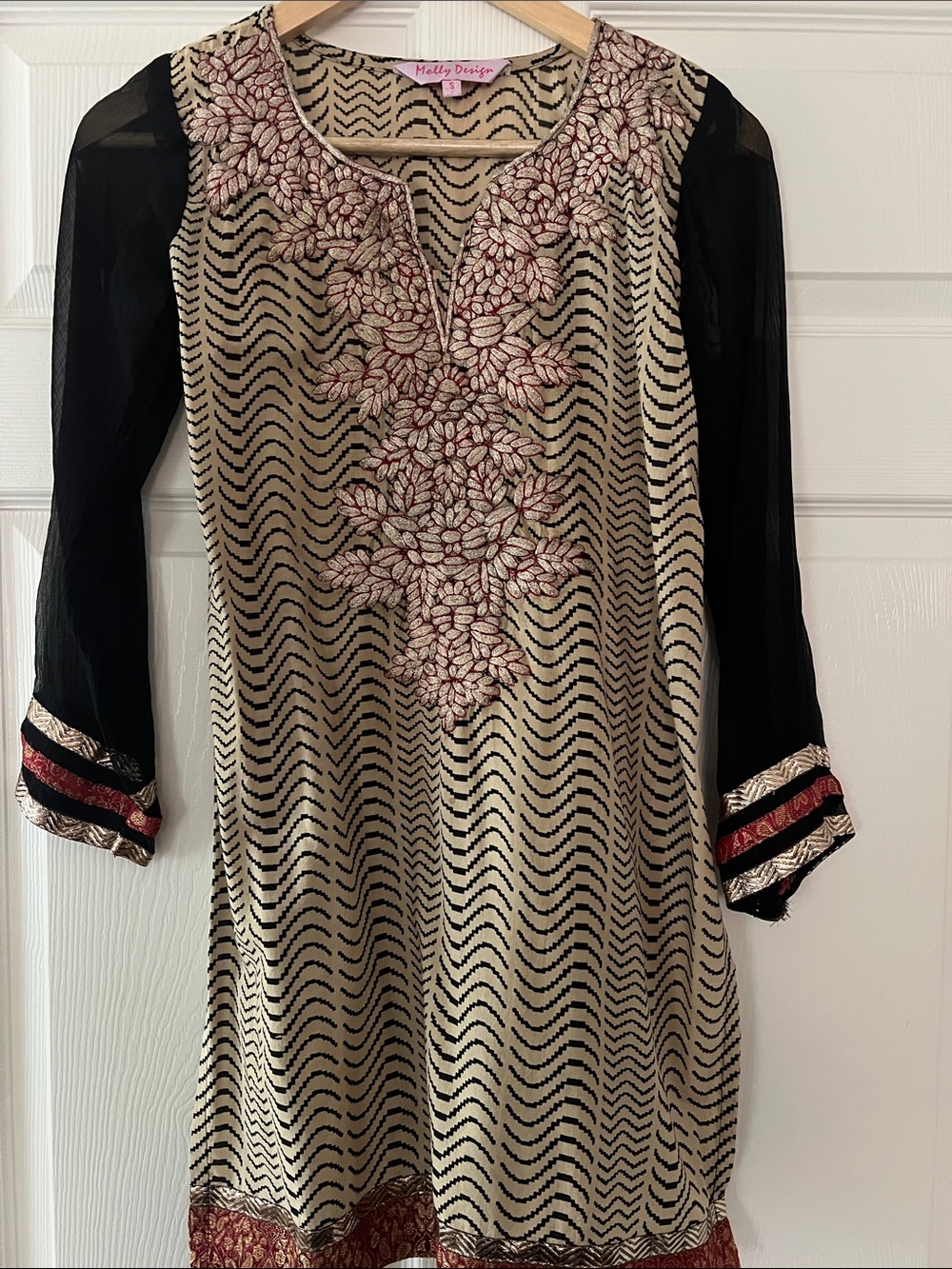 Black and Cream Embroidered Long-Sleeve Tunic